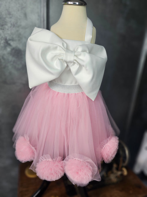 fusta din tull roz pentru bebe fetite eleganta versatila cu trandafiri realizati manual si elastic argintiu in talie cu flori handmade custom made atelier ivi exclusiv