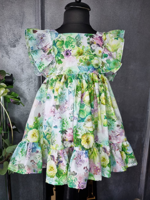 rochie inflorata de primavara din bumbac organic certificat cu flori si nuante de verde,galben,roz,lila pentru mama fiica