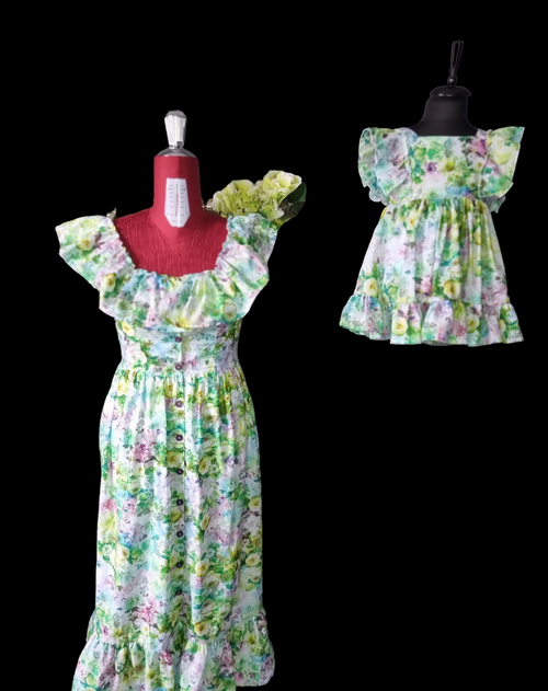 rochie din bumbac imprimeu floral matchy matchy mama fiica cu volanerochie din bumbac imprimeu floral matchy matchy mama fiica din bumbac certificat oeko tex imprimeu floral sau uni potrivire mama fiica mamă fiu cu volane nasturi mijloc si fermoarf fetițe 