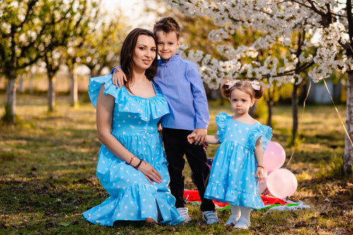 rochii matchy matchy mamă fiică din bumbac 100% organic certificat oeko tex fete femei bebeluși și fetițe bleu cu buline albe și volane