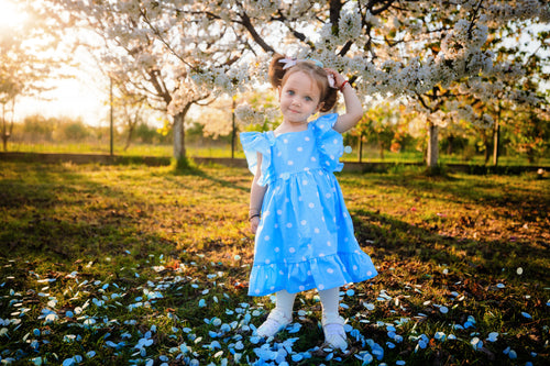 rochii matchy matchy mamă fiică din bumbac 100% organic certificat oeko tex fete femei bebeluși și fetițe bleu cu buline albe și volane